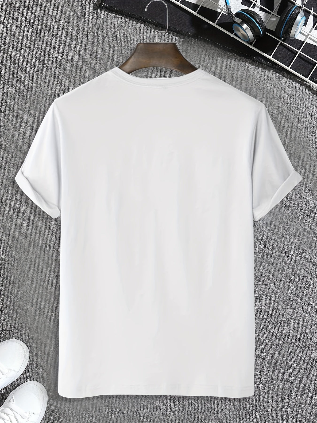 Mens Geometric Print Crew Neck T-Shirt - Soft Slight Stretch Polyester Fabric, Casual Short Sleeve Tee for Summer Spring Fall, Unique Applique Artwork, Machine Washable, Perfect Gift