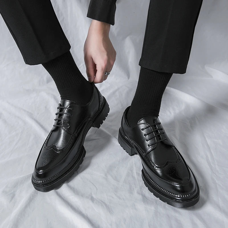 Men's leather shoes, Italian brand, versatile for business, formal wear, casual, high-quality brown, classic block shoes.