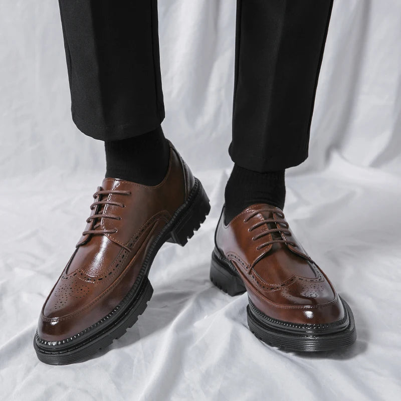 Men's leather shoes, Italian brand, versatile for business, formal wear, casual, high-quality brown, classic block shoes.