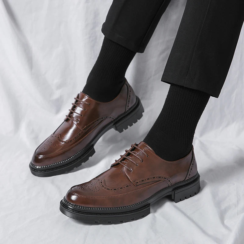 Men's leather shoes, Italian brand, versatile for business, formal wear, casual, high-quality brown, classic block shoes.