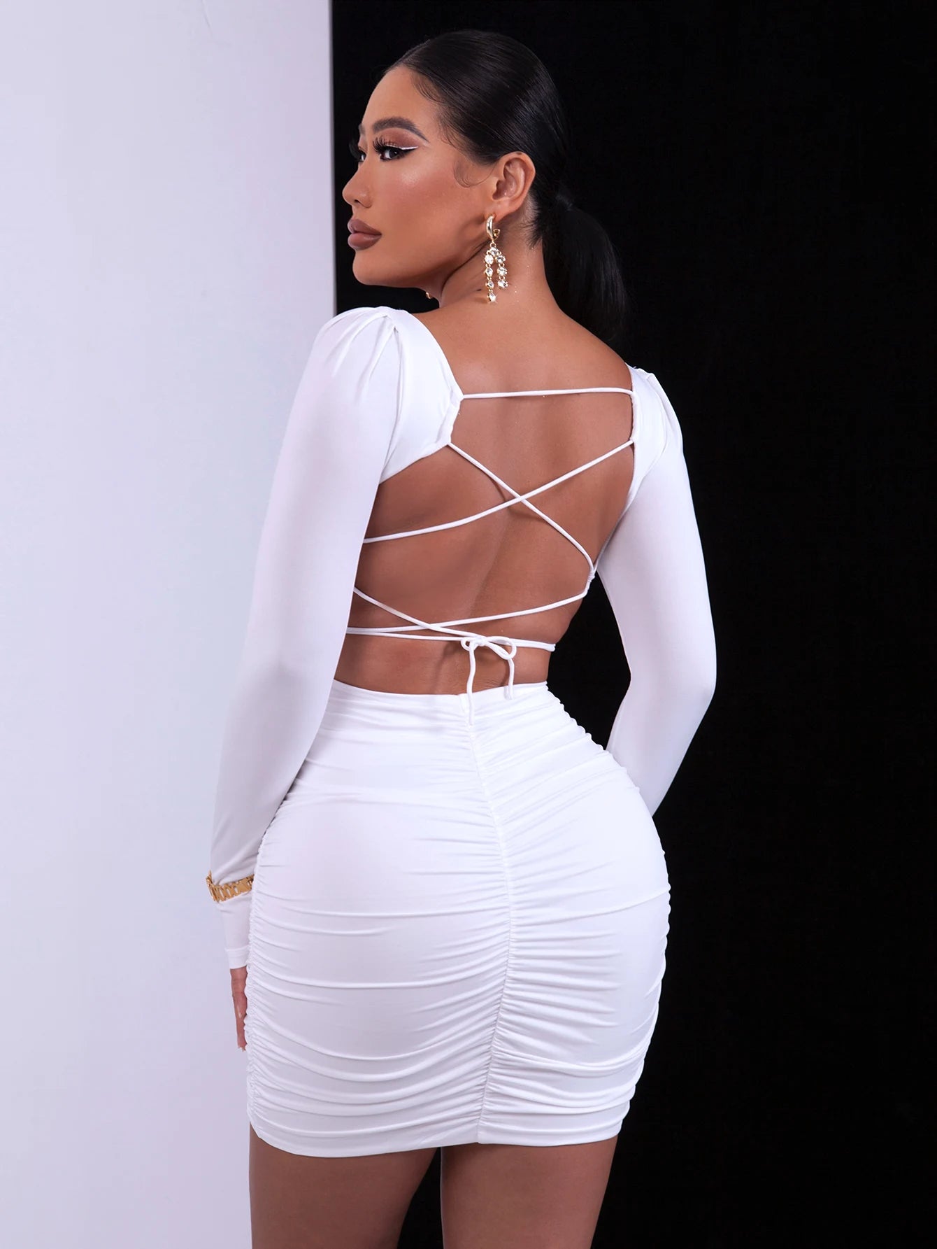DIWU Long Sleeve Sexy White Bodycon Bouncy Dress Women Square Neck Ruched Backless Straps Elegant Mini Dresses