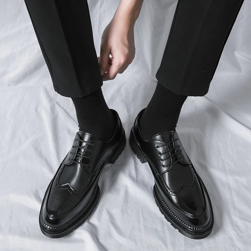 Men's leather shoes, Italian brand, versatile for business, formal wear, casual, high-quality brown, classic block shoes.