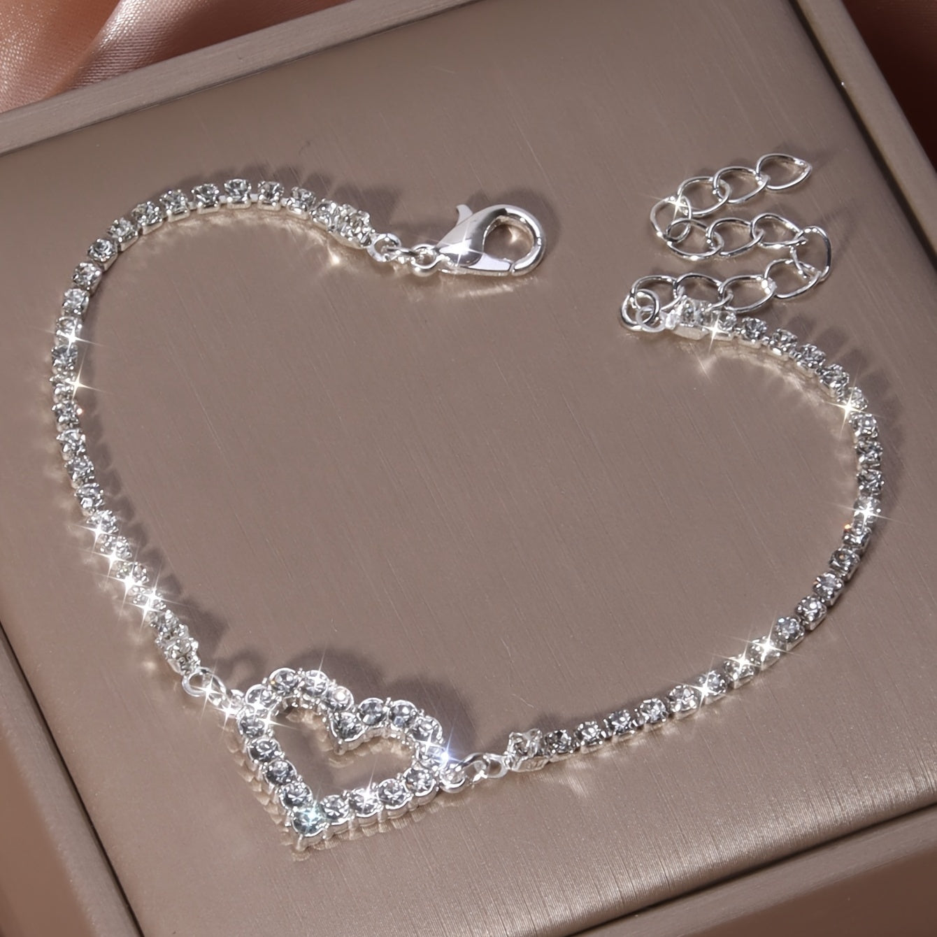 Valentines Day Theme Bracelet Hollow Heart Full Of Shiny Rhinestones Adjustable Chain Bracelet For Your Loved One