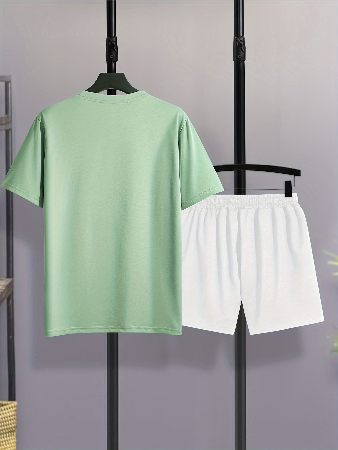 Mens 2Pcs Coconut Tree Print Outfit - Lightweight & Comfortable Casual T-Shirt & Drawstring Shorts Set - Perfect Summer Style with Quick-Dry Technology