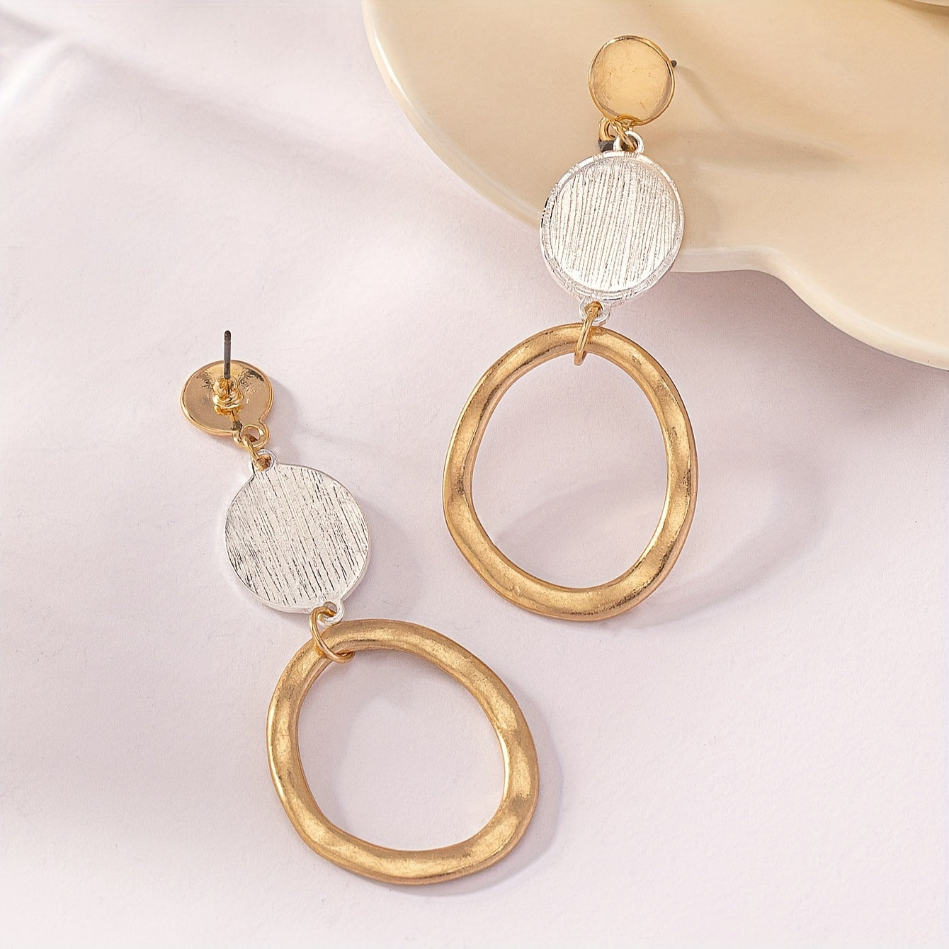Hollow Circle Pendant Elegant Dangle Earrings Zinc Alloy Silver Plated Jewelry Exquisite Female Gift