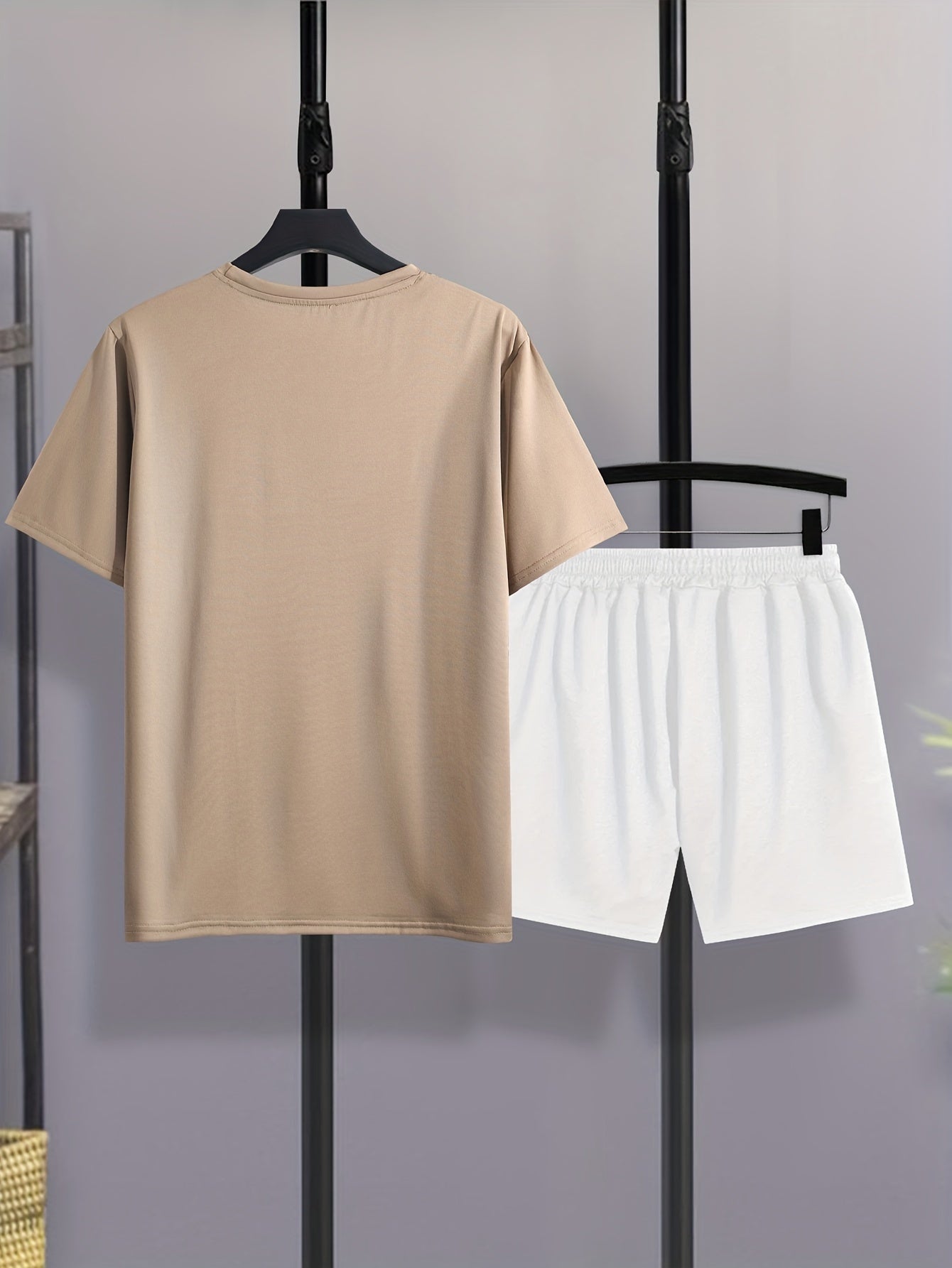 Mens 2Pcs Coconut Tree Print Outfit - Lightweight & Comfortable Casual T-Shirt & Drawstring Shorts Set - Perfect Summer Style with Quick-Dry Technology
