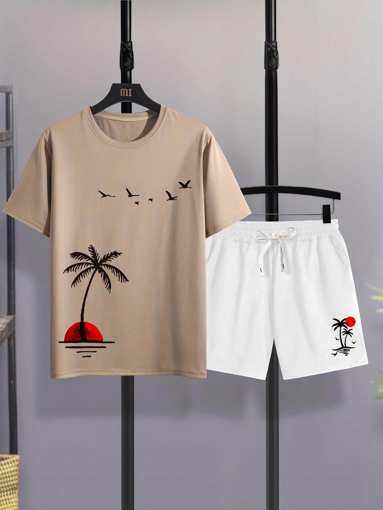 Mens 2Pcs Coconut Tree Print Outfit - Lightweight & Comfortable Casual T-Shirt & Drawstring Shorts Set - Perfect Summer Style with Quick-Dry Technology