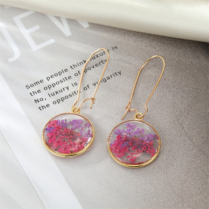 Exquisite Dried Flower Leaf Pendant Earrings - Delicate Artificial Plant Drop Dangle Jewelry for Women - Hypoallergenic Ear Studs with Leaf-Shaped Design and Natural Look