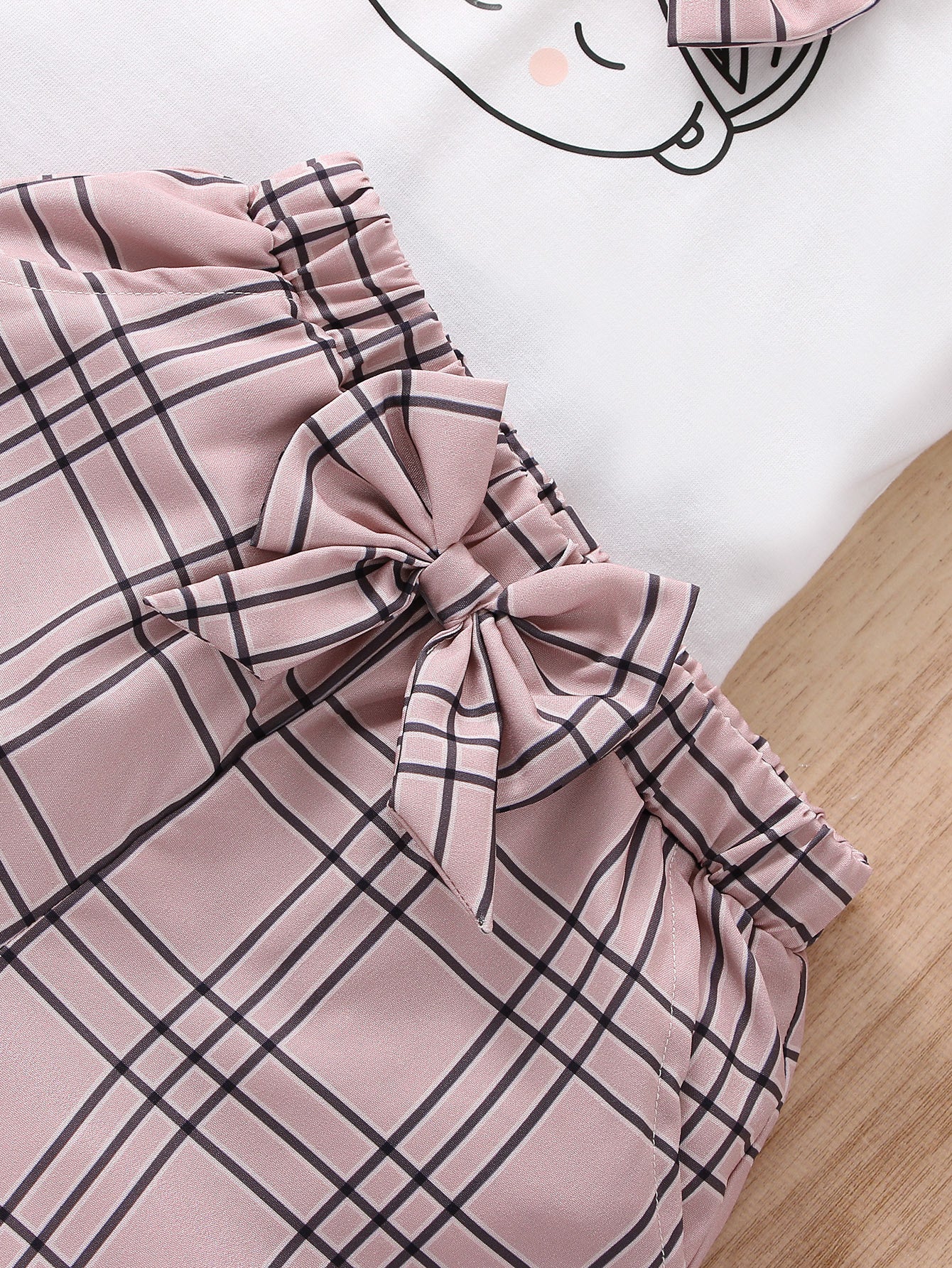 2pcs Girls Figure Graphic T-Shirts Round Neck Ruffle Sleeve Tees Top & Elastic Waist Bow Plaid Shorts Set Kids Summer Clothes