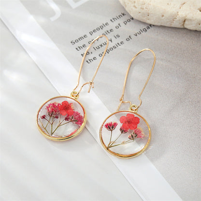 Exquisite Dried Flower Leaf Pendant Earrings - Delicate Artificial Plant Drop Dangle Jewelry for Women - Hypoallergenic Ear Studs with Leaf-Shaped Design and Natural Look
