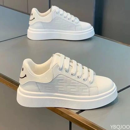 New Men's Breathable Shoes Versatile thick soled Sneakers Outdoor Casual non slip Loafers Fashion comfortable Male shoes Homme