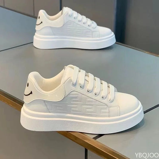 New Men's Breathable Shoes Versatile thick soled Sneakers Outdoor Casual non slip Loafers Fashion comfortable Male shoes Homme