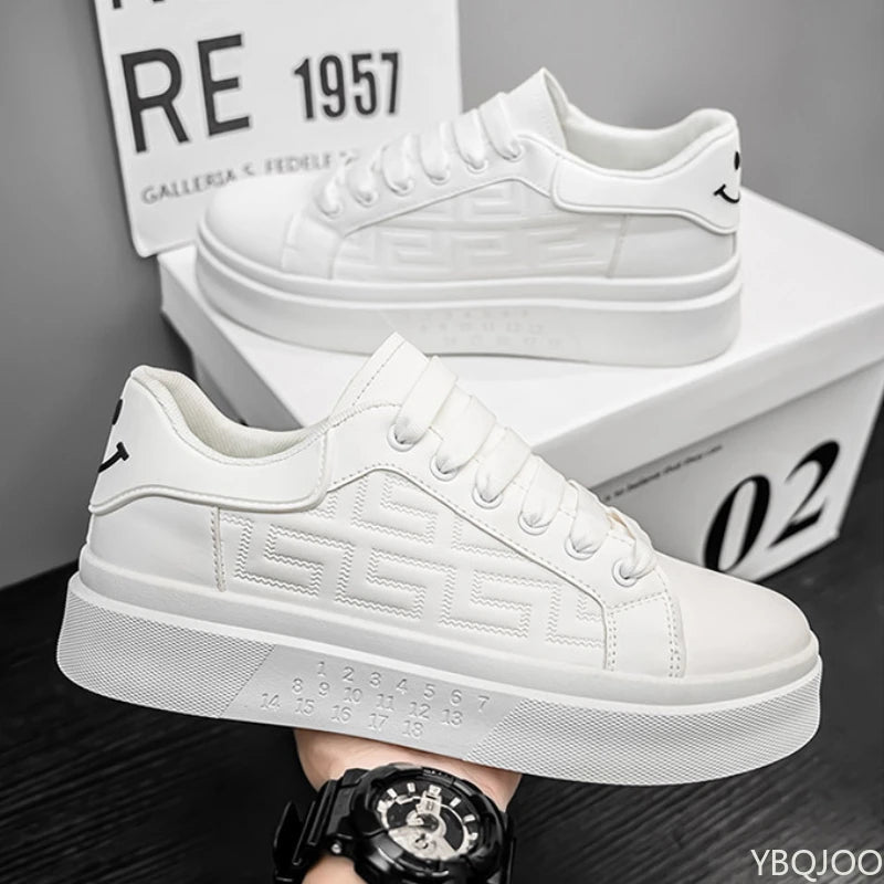 New Men's Breathable Shoes Versatile thick soled Sneakers Outdoor Casual non slip Loafers Fashion comfortable Male shoes Homme