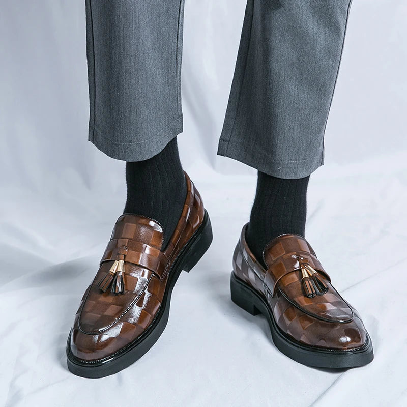 Fashion Business Chequer Loafers Men's Slip-On Brown Office Moccasins Male Dress Shoes Career Black Leather Shoes Plus Size38-47