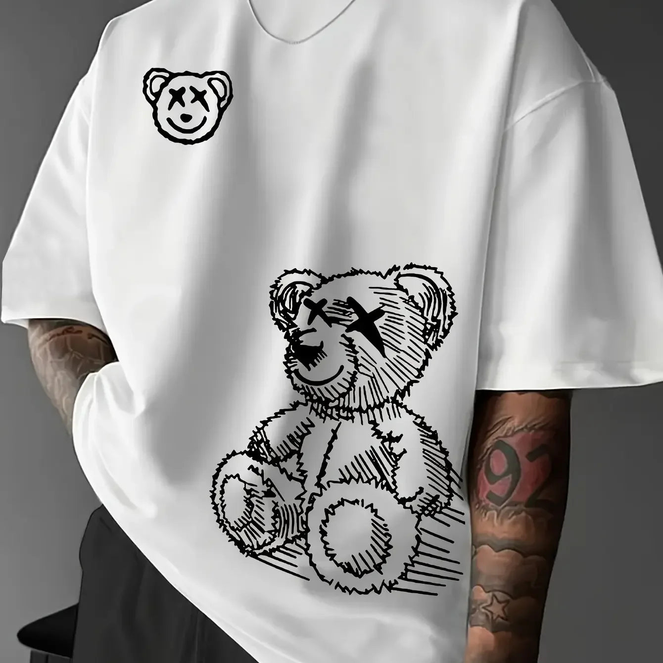 100% pure cotton casual men's summer cartoon bear print casual fashion T-shirt with a round neck and short sleeves