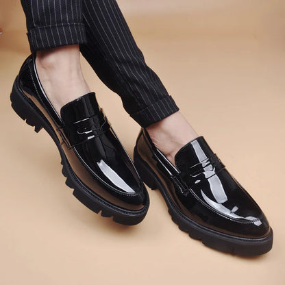 men's fashion wedding party dress patent leather shoes slip-on lazy shoe black trend platform loafers gentleman sneakers zapatos