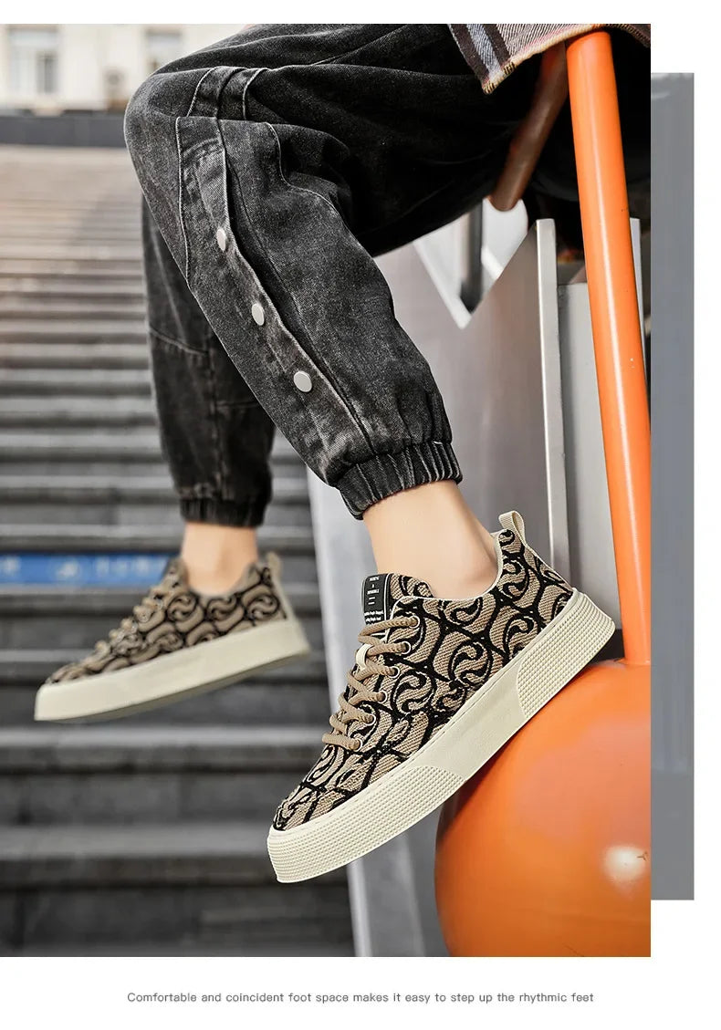 Casual Men's Canvas Shoes 2025 New Designer Men Skateboard Shoes Outdoor Breathable Flats Lace Up Walking Shoe Zapatillas Hombre