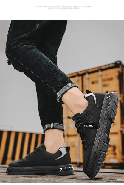 Men's new breathable labor protection shoes, men's trendy and versatile anti slip sports board shoes, workwear shoes