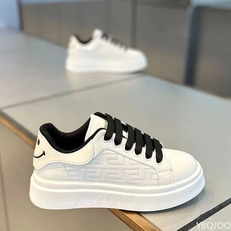 New Men's Breathable Shoes Versatile thick soled Sneakers Outdoor Casual non slip Loafers Fashion comfortable Male shoes Homme