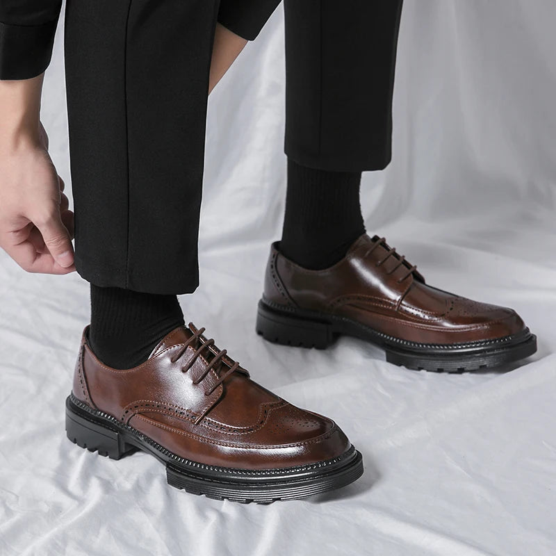 Men's leather shoes, Italian brand, versatile for business, formal wear, casual, high-quality brown, classic block shoes.