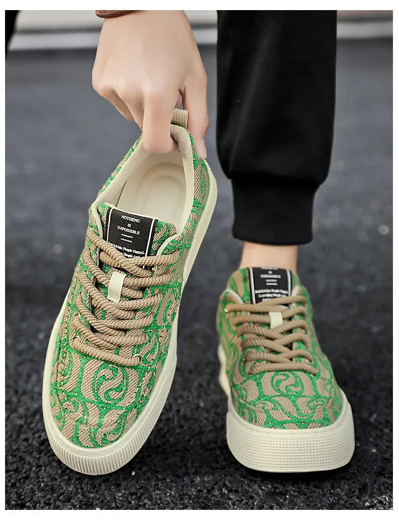 Casual Men's Canvas Shoes 2025 New Designer Men Skateboard Shoes Outdoor Breathable Flats Lace Up Walking Shoe Zapatillas Hombre