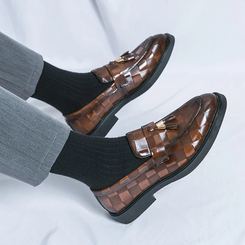 Fashion Business Chequer Loafers Men's Slip-On Brown Office Moccasins Male Dress Shoes Career Black Leather Shoes Plus Size38-47
