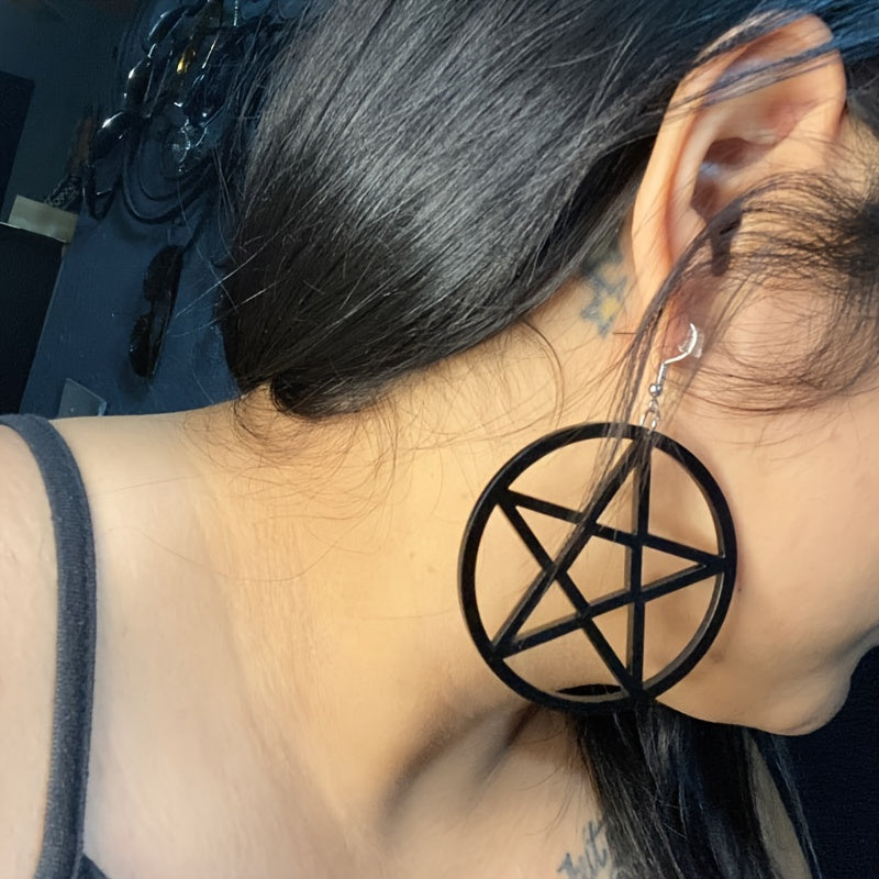 Elegant Star Pendant Hoop Earrings for Women - Chic Resin Circle Design, Fashionable Accessory, Novelty Earrings