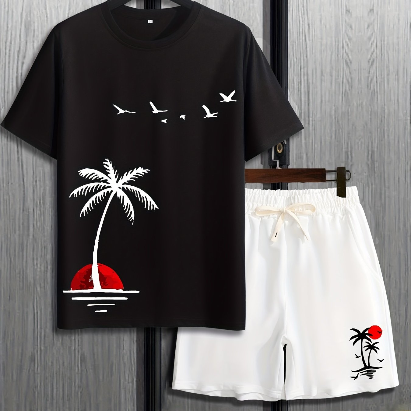 Mens 2Pcs Coconut Tree Print Outfit - Lightweight & Comfortable Casual T-Shirt & Drawstring Shorts Set - Perfect Summer Style with Quick-Dry Technology