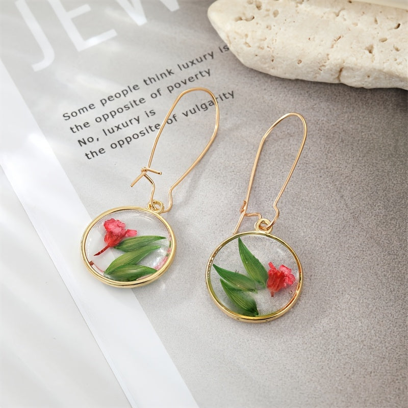 Exquisite Dried Flower Leaf Pendant Earrings - Delicate Artificial Plant Drop Dangle Jewelry for Women - Hypoallergenic Ear Studs with Leaf-Shaped Design and Natural Look