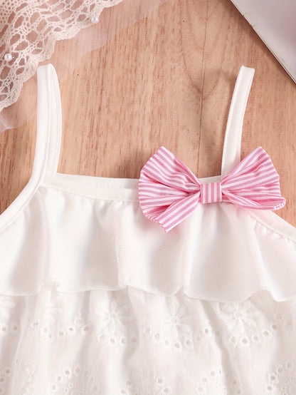 2pcs Lace Camisole Top and Elastic Waist Striped Shorts Girls Outdoor Set